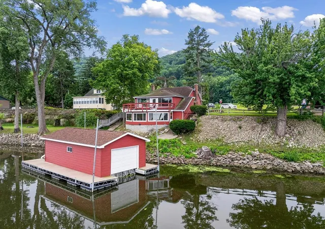 Photo 3 of Sale Pending at 25289 Swan Ln, Winona, MN 55987 | MLS# 7126658 | Listing updated on 2026-08-21