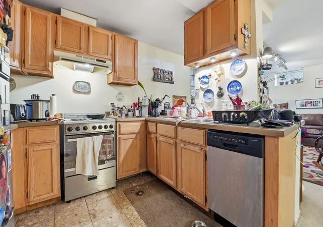 Photo 3 of House for sale at 2444 1st Avenue S, Minneapolis, MN 55404 | MLS# 7126666 | Listing updated on 2026-08-14