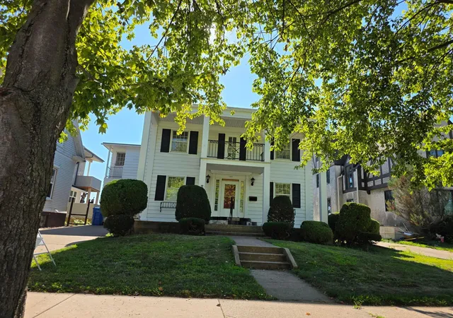 Photo 2 of Single family home for sale at 720 Main St, Winona, MN 55987 | MLS# 7126672 | Listing updated on 2026-08-17