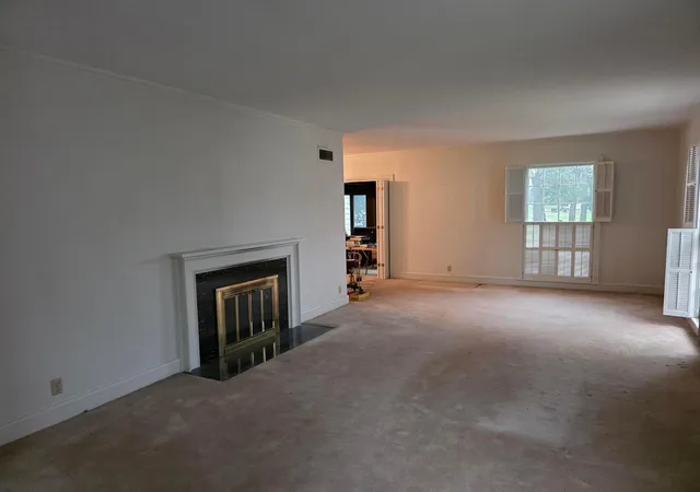 Photo 4 of Single family home for sale at 720 Main St, Winona, MN 55987 | MLS# 7126672 | Listing updated on 2026-08-17