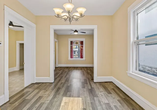 Photo 2 of Sale Pending at 607 Simpson St, Saint Paul, MN 55104 | MLS# 7126685 | Listing updated on 2026-08-31