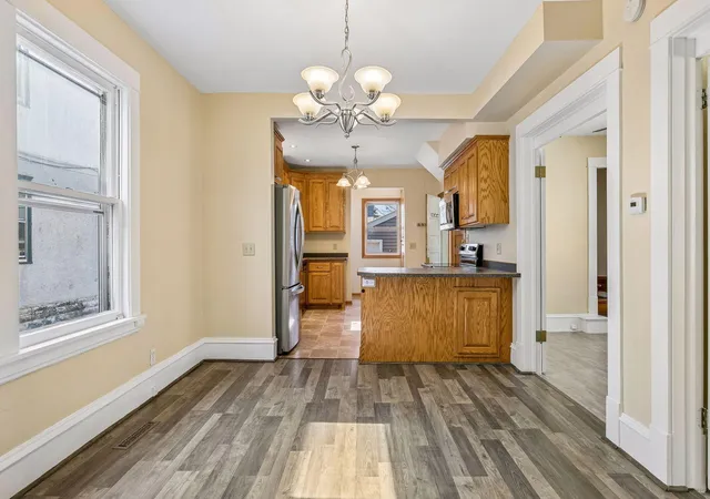 Photo 3 of Sale Pending at 607 Simpson St, Saint Paul, MN 55104 | MLS# 7126685 | Listing updated on 2026-08-31
