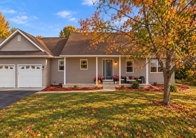 Single family home for sale at 545 Kreuziger Rd, Roberts, WI 54023 | MLS# 7126691