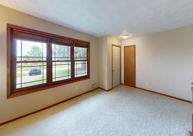 3rd image of 2420 Kenyon Rd, Owatonna, MN 55060 | MLS# 7126700