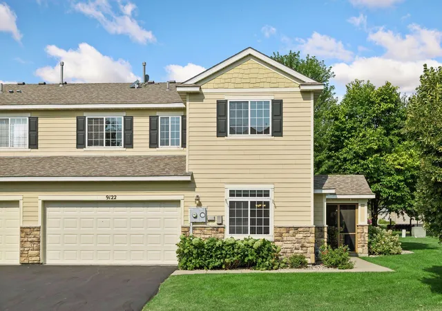 Photo 1 of Single family home for sale at 9122 Fox Ct, Victoria, MN 55386 | MLS# 7126705 | Listing updated on 2026-09-19