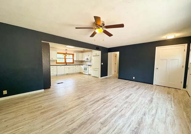 Photo 4 of Sale Pending at 518 E Saint Charles Ave, Fergus Falls, MN 56537 | MLS# 7126710 | Listing updated on 2026-09-26