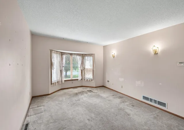 4th image of 8370 59Th St N, Lake Elmo, MN 55042 | MLS# 7126715