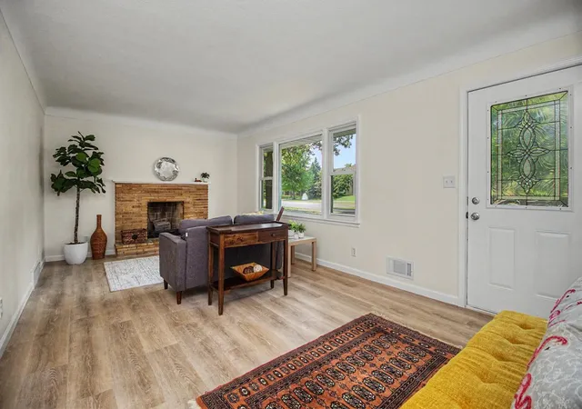 image of 6230 Cahill Ave, Inver Grove Heights, MN 55076 | MLS# 7126725