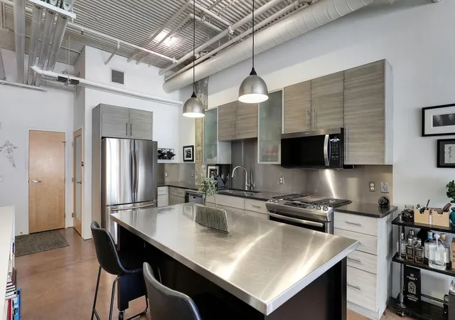 Photo 2 of Condo for sale at 225 9th Street E #107, Saint Paul, MN 55101 | MLS# 7126730 | Listing updated on 2026-10-06