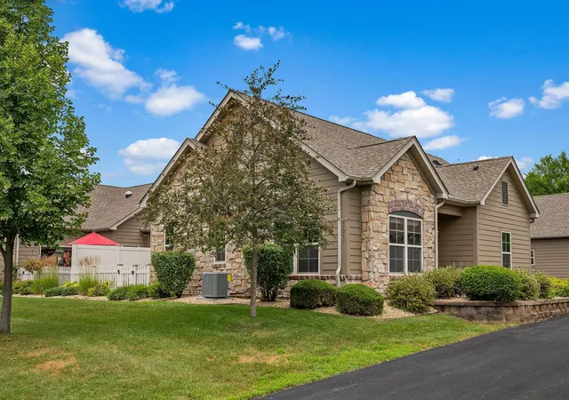 Photo 1 of Single family home for sale at 24070 Rivers Edge Rd, Rogers, MN 55374 | MLS# 7126734 | Listing updated on 2026-10-20