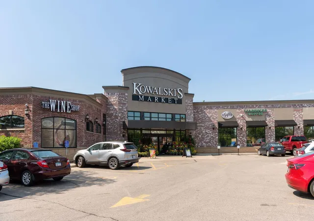 2nd image of 2733 Girard Ave S, Minneapolis, MN 55408