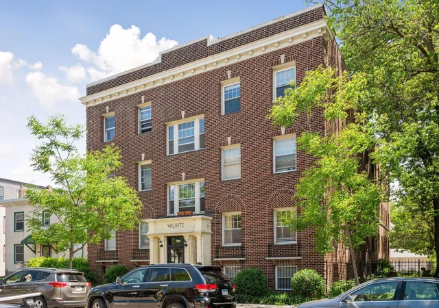 1st image of 2733 Girard Ave S #305, Minneapolis, MN 55408 | MLS# 7126760