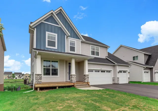Photo 2 of Single family home for sale at 15197 Snowy Owl St Nw, Anoka, MN 55303 | MLS# 7126764 | Listing updated on 2026-08-14