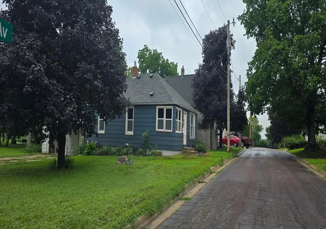 2nd image of 507 Pleasant Ave, Albert Lea, MN 56007 | MLS# 7126779