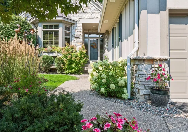 Photo 1 of Townhouse for sale at 635 Waycliffe Dr N, Wayzata, MN 55391 | MLS# 7126785 | Listing updated on 2026-09-03