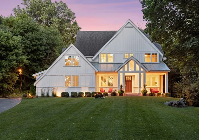 Photo 1 of Sale Pending at 20575 Manor Rd, Excelsior, MN 55331 | MLS# 7126789 | Listing updated on 2026-08-21