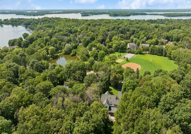 Photo 89 of Sale Pending at 20575 Manor Rd, Excelsior, MN 55331 | MLS# 7126789 | Listing updated on 2026-08-21