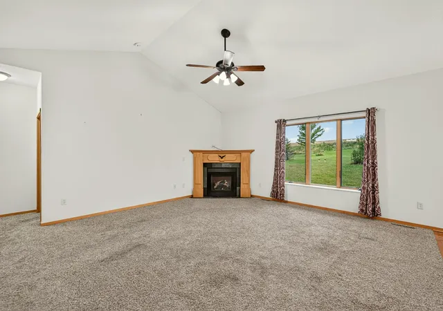 Photo 3 of Single family home for sale at 1908 Country View Dr, Saint Charles, MN 55972 | MLS# 7126794 | Listing updated on 2026-10-20