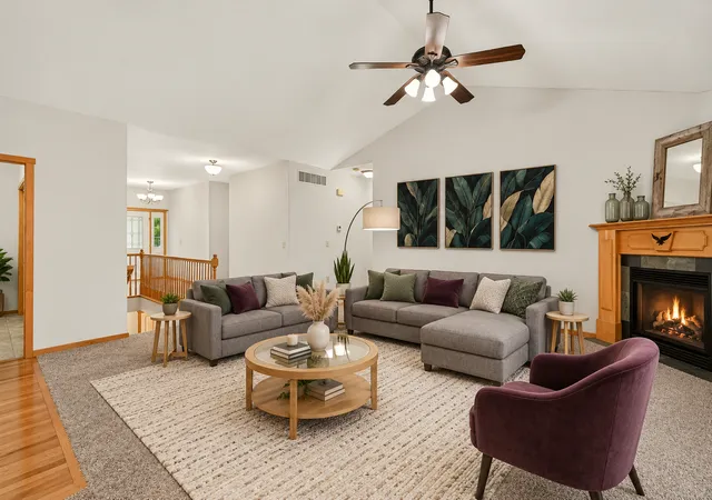 Photo 4 of Single family home for sale at 1908 Country View Dr, Saint Charles, MN 55972 | MLS# 7126794 | Listing updated on 2026-10-20