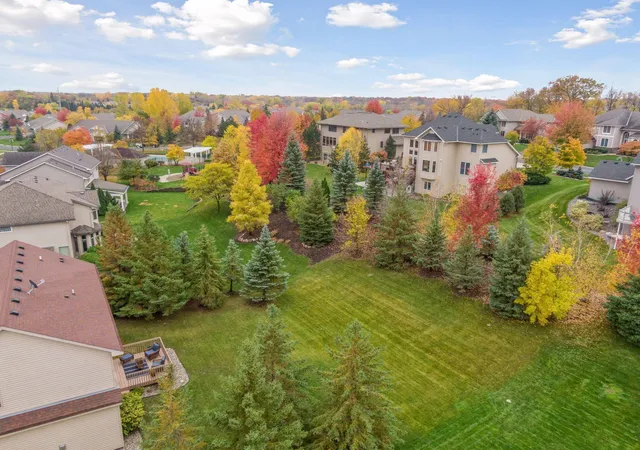 Photo 3 of Single family home for sale at 7645 Ridgeview Way, Chanhassen, MN 55317 | MLS# 7126798 | Listing updated on 2026-09-21