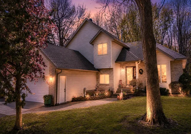 Photo 1 of Single family home for sale at 20810 Parkfield Ave, Jordan, MN 55352 | MLS# 7126808 | Listing updated on 2026-09-03