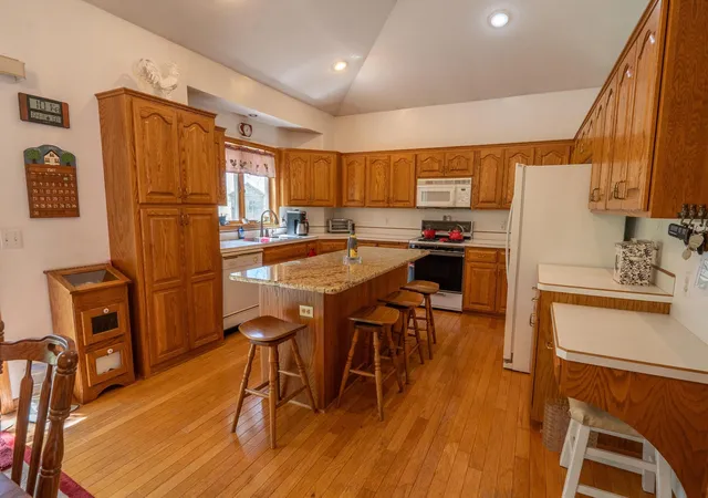 Photo 3 of Single family home for sale at 20810 Parkfield Ave, Jordan, MN 55352 | MLS# 7126808 | Listing updated on 2026-09-03