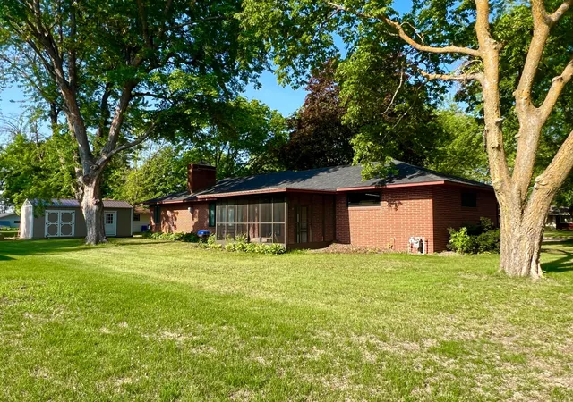 Photo 3 of Single family home for sale at 424 S Gaulke St, Appleton, MN 56208 | MLS# 7126811 | Listing updated on 2026-08-14