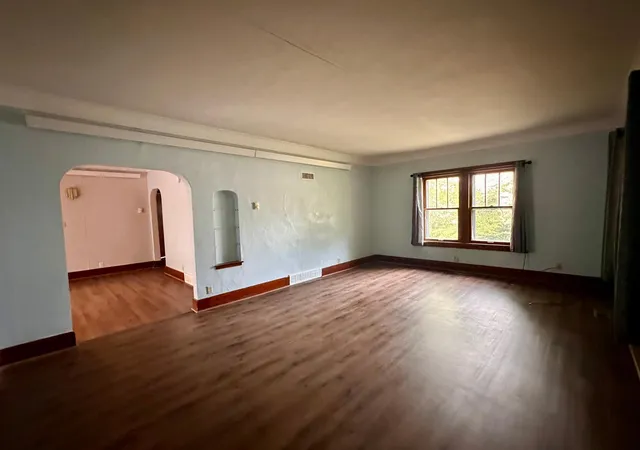 Photo 3 of Sale Pending at 221 W Saxon St, Ivanhoe, MN 56142 | MLS# 7126829 | Listing updated on 2026-09-04