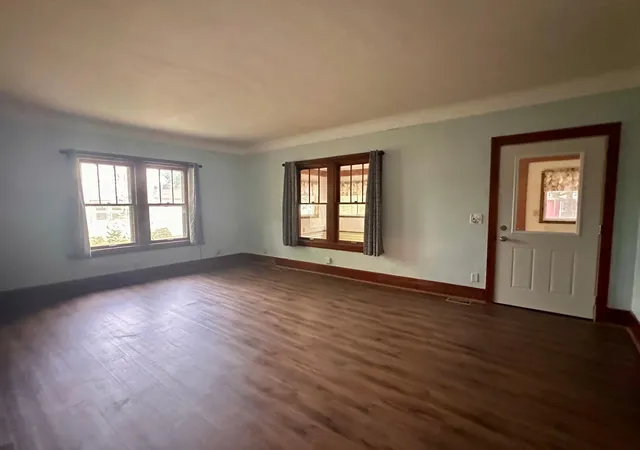 Photo 4 of Sale Pending at 221 W Saxon St, Ivanhoe, MN 56142 | MLS# 7126829 | Listing updated on 2026-09-04