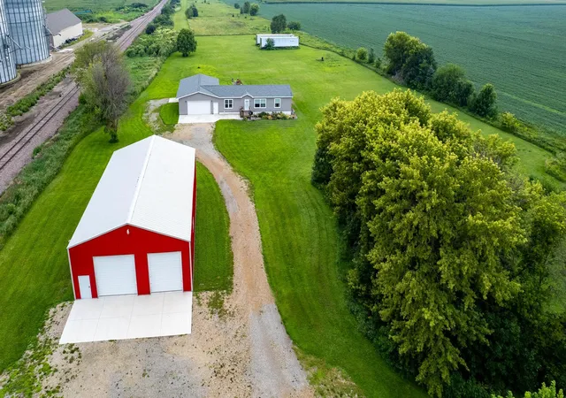 Photo 1 of Single family home for sale at 21509 700th Avenue, Alden, MN 56009 | MLS# 7126834 | Listing updated on 2026-10-27