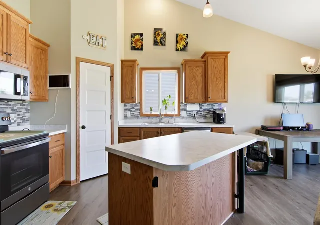 3rd image of 411 Staples Rd, Osceola, WI 54020 | MLS# 7126847