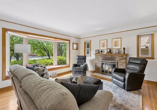 Photo 4 of Sale Pending at 3240 Lilac Dr N, Minneapolis, MN 55422 | MLS# 7126874 | Listing updated on 2026-08-25