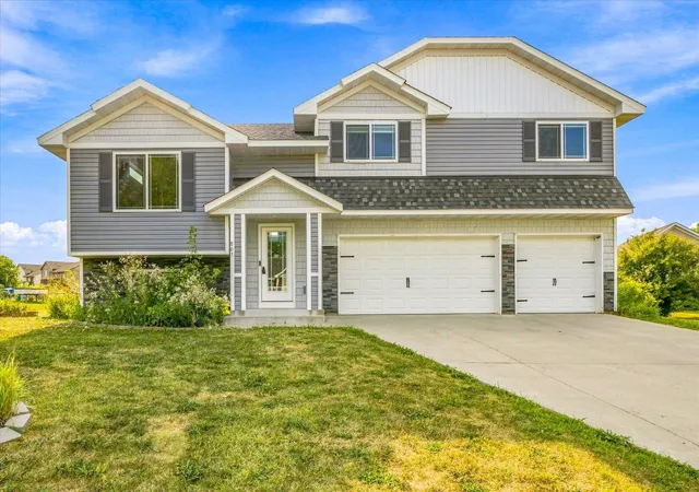 1st image of 805 Highview Loop Se, Pine City, MN 55063 | MLS# 7126881