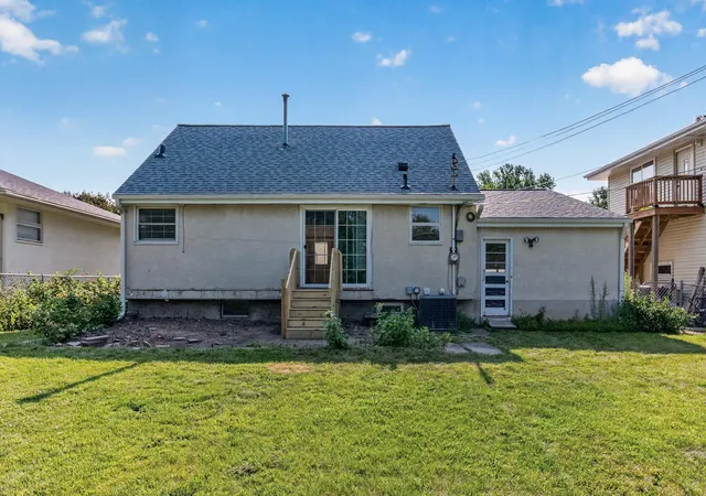 3rd image of 3730 Lincoln St Ne, Minneapolis, MN 55421 | MLS# 7126900