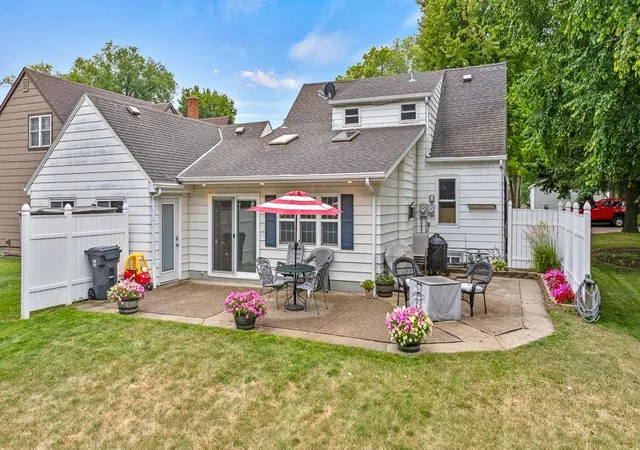 Photo 2 of Sale Pending at 214 N Rebecca St, Ivanhoe, MN 56142 | MLS# 7126934 | Listing updated on 2026-08-25