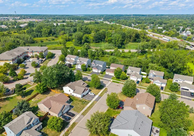 2nd image of 4971 Hamlet Ave N, Saint Paul, MN 55128 | MLS# 7126959