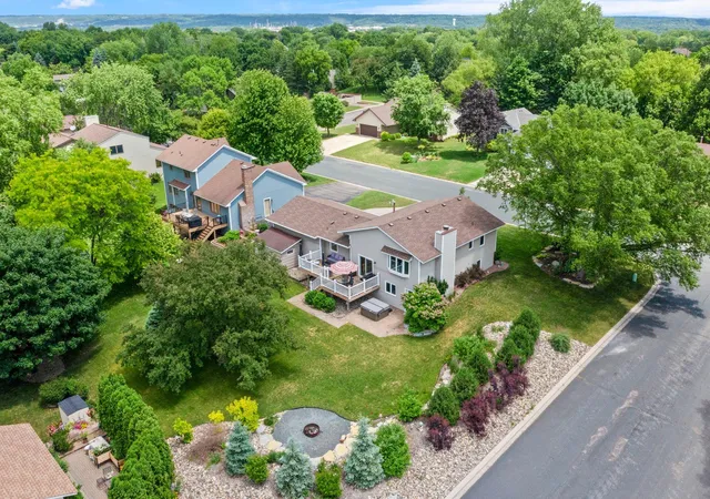 image of 8419 Cooper Wy, Inver Grove Heights, MN 55076 | MLS# 7126960