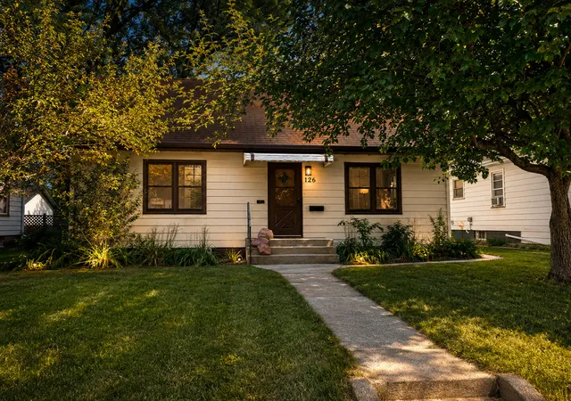 Photo 2 of Single family home for sale at 126 Riverside Dr Ne, Saint Cloud, MN 56304 | MLS# 7126961 | Listing updated on 2026-09-08
