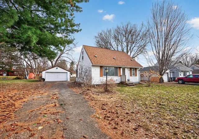 Photo 1 of Sale Pending at 121 Roselawn Ave E, Saint Paul, MN 55117 | MLS# 7126973 | Listing updated on 2026-08-16