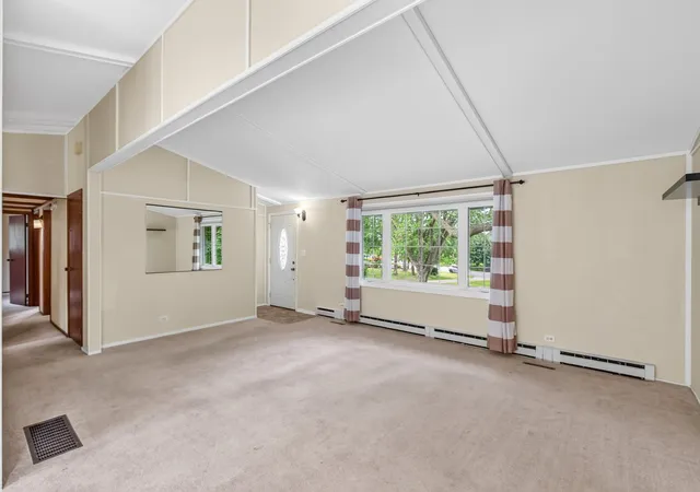 Photo 4 of Single family home for sale at 25851 Skyline Cir, Elko New Market, MN 55020 | MLS# 7126996 | Listing updated on 2026-09-19