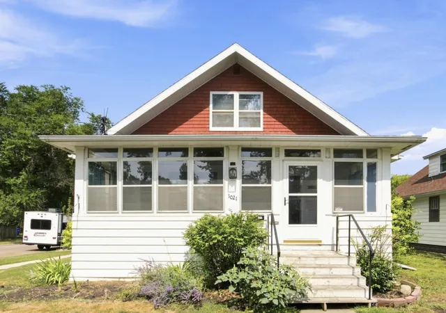 1st image of 1021 9th Ave N, Fargo, ND 58102 | MLS# 7126998