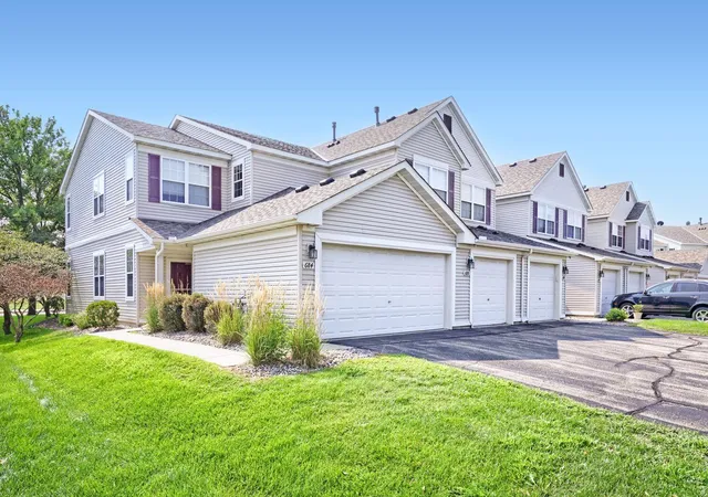 2nd image of 688 Cobblestone Wy, Shakopee, MN 55379 | MLS# 7127001