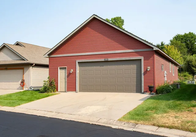 3rd image of 206 W Cemetery Rd, River Falls, WI 54022 | MLS# 7127002