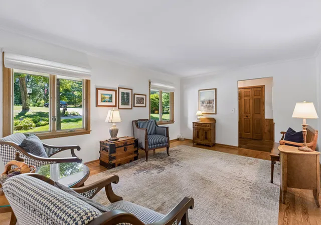 Photo 3 of Sale Pending at 17380 Hampton Ct, Minnetonka, MN 55345 | MLS# 7127004 | Listing updated on 2026-08-25
