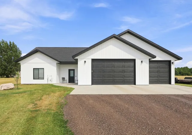 1st image of 15400 Trillium Trl, Lake Park, MN 56554 | MLS# 7127014