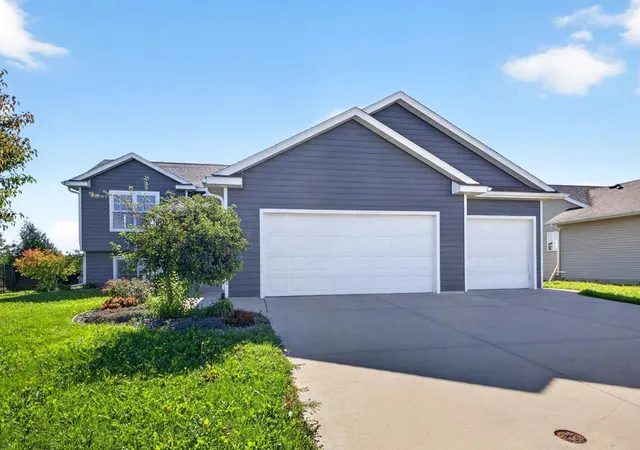 1st image of 500 6th Ct Se, Dover, MN 55929 | MLS# 7127021