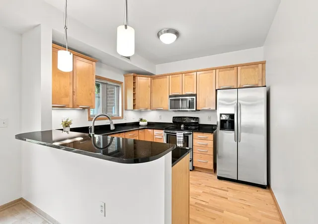 4th image of 3251 Louisiana Ave S #111, Minneapolis, MN 55426 | MLS# 7127022