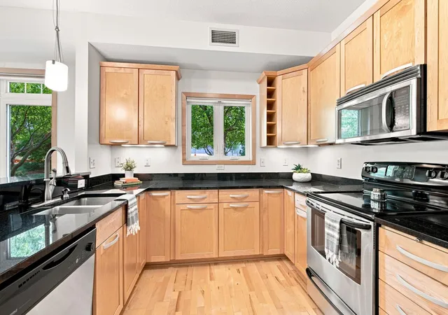 5th image of 3251 Louisiana Ave S #111, Minneapolis, MN 55426 | MLS# 7127022