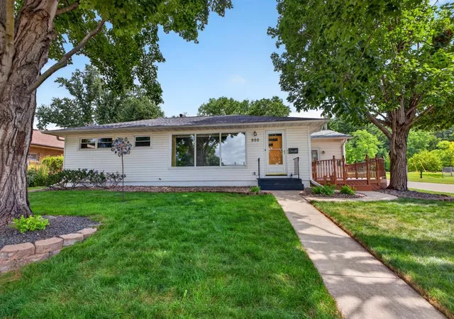 Photo 1 of Single family home for sale at 900 19th Ave Ne, Rochester, MN 55906 | MLS# 7127033 | Listing updated on 2026-10-07