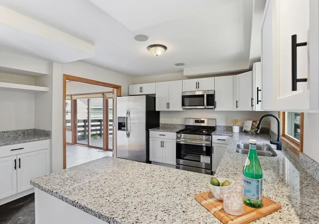 Photo 3 of Single family home for sale at 5309 Xerxes Ave S, Minneapolis, MN 55410 | MLS# 7127039 | Listing updated on 2026-08-27